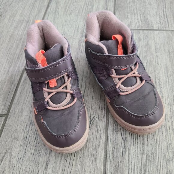 OshKosh B'Gosh toddler ankle high taupe colored sneakers size 8 - Picture 4 of 12